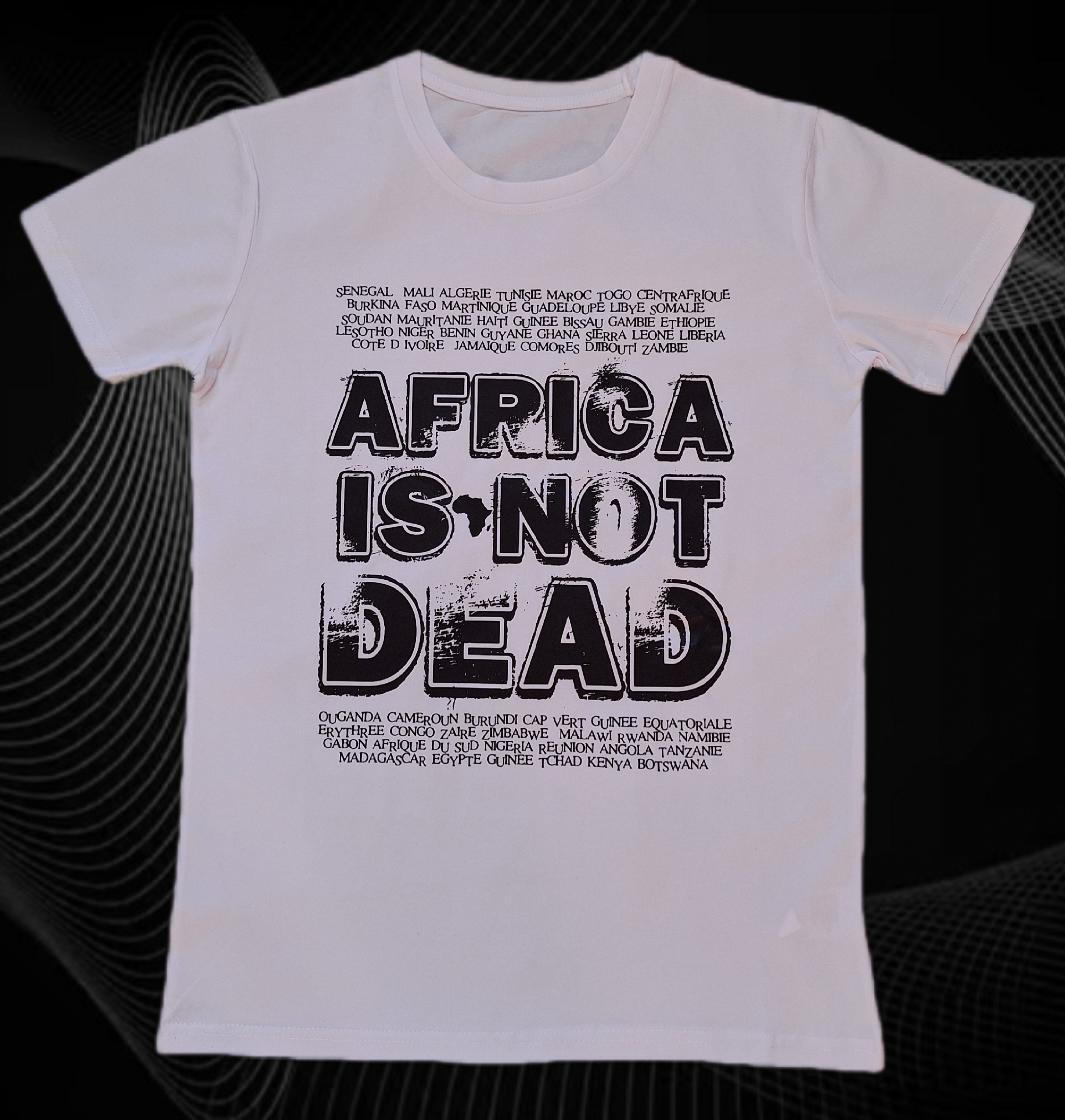 T-Shirt Africa Is Not Dead – Blanc