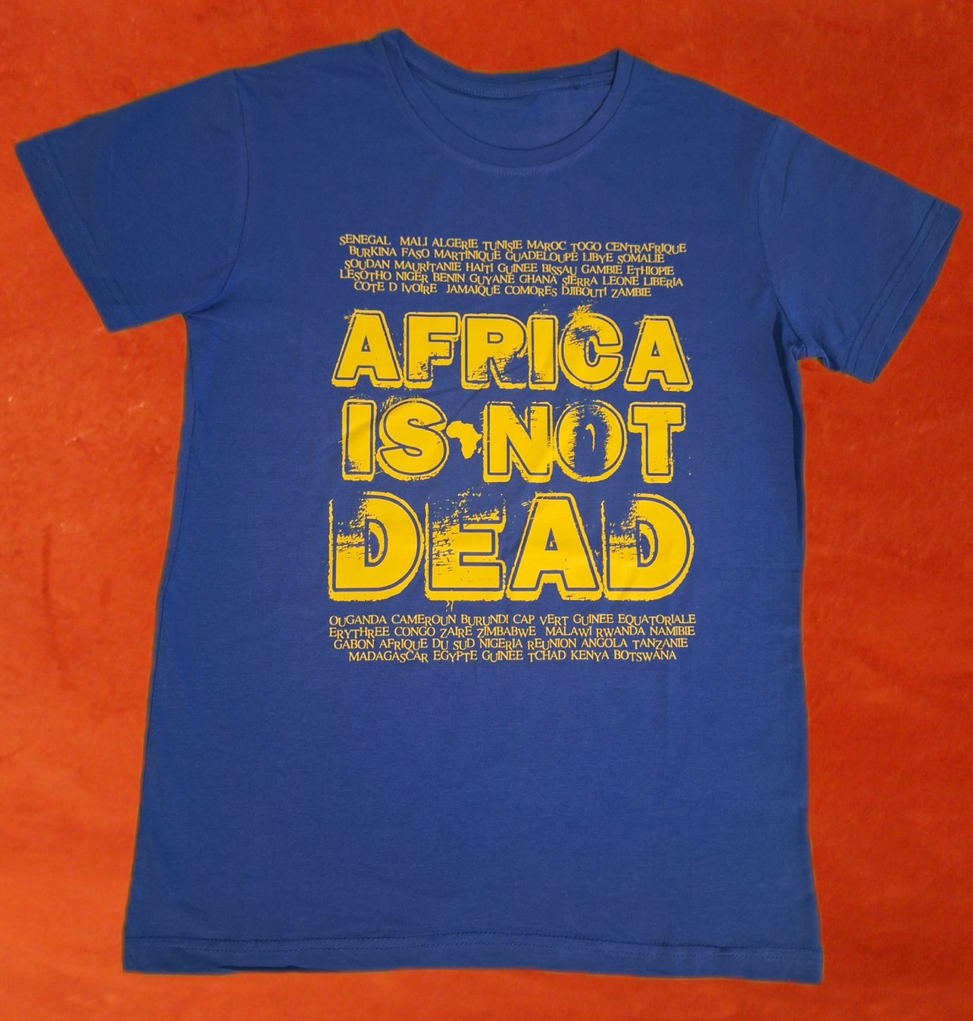 Africa Is Not Dead — T-Shirt bleu