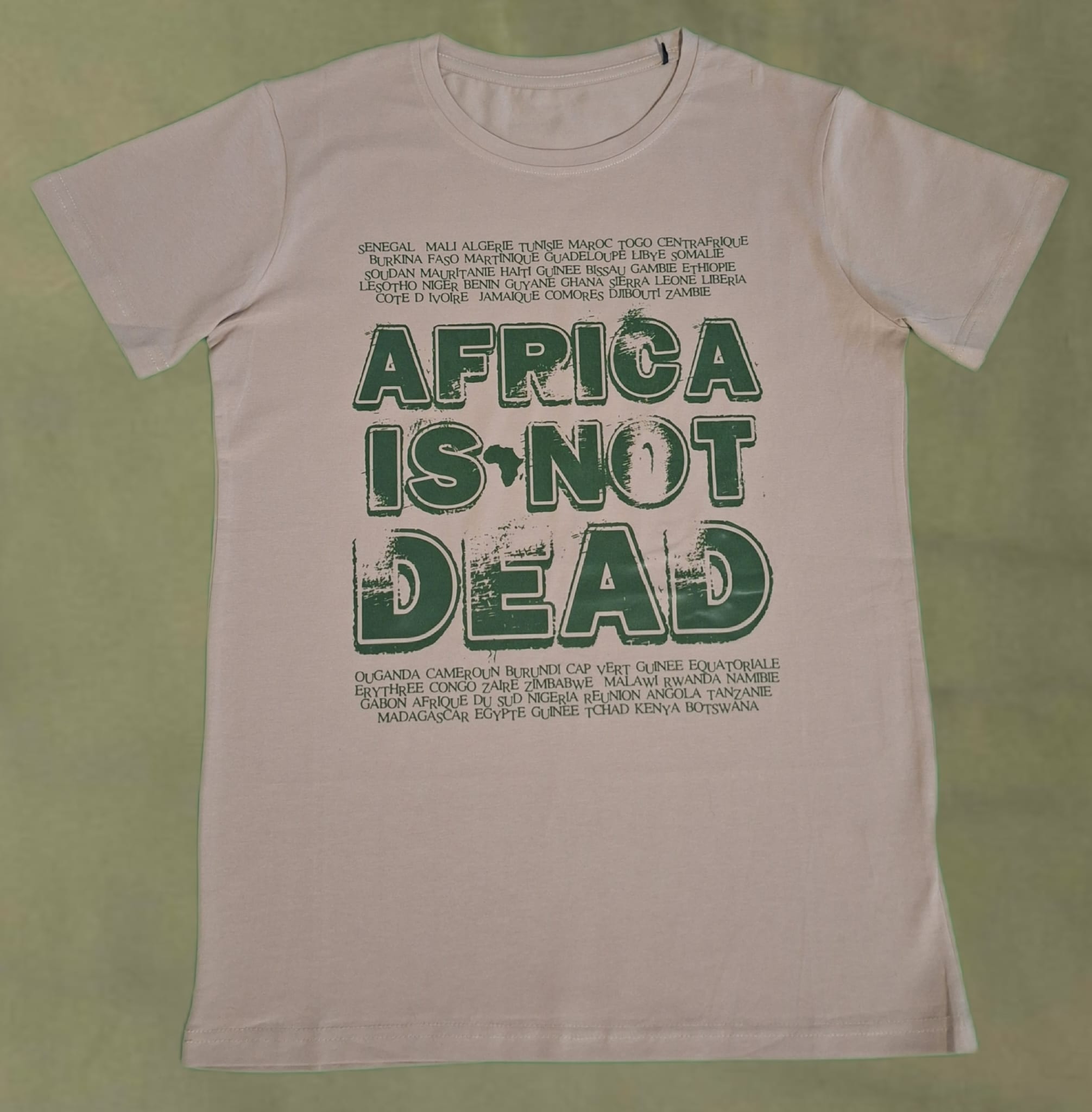Africa Is Not Dead — T-Shirt beige